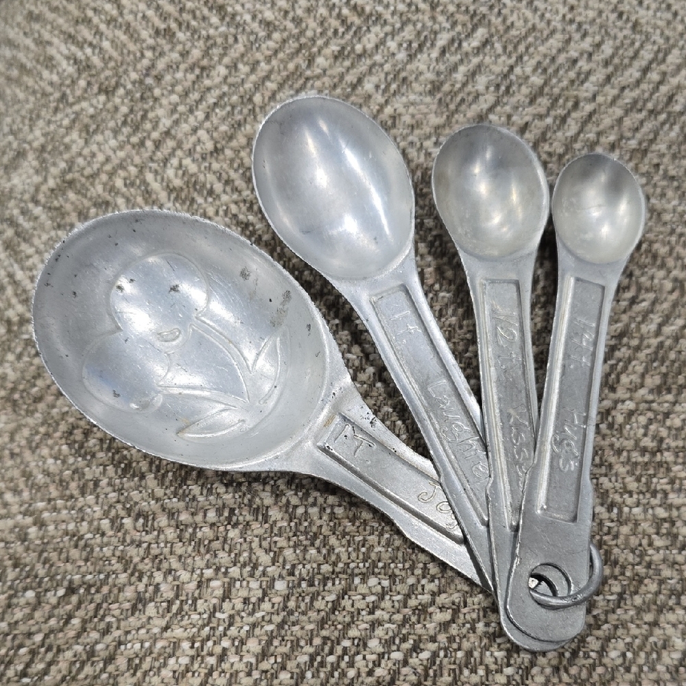 Vintage Aluminum Measuring Spoon Set
